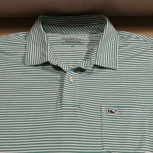 Vineyard vines size XL short sleeve